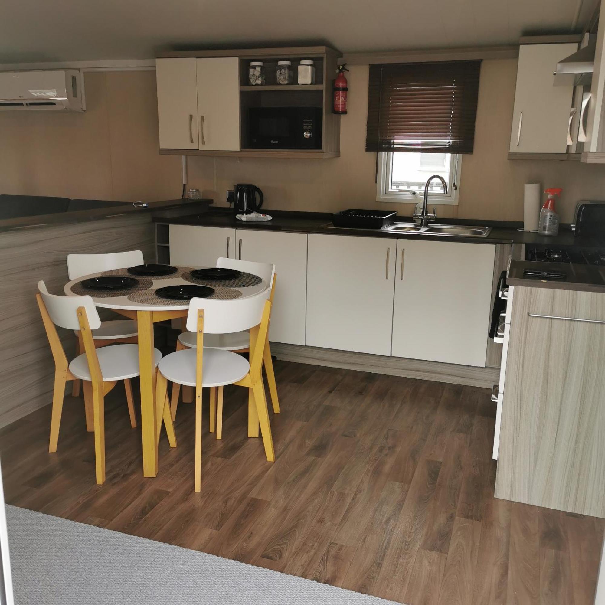 Holiday home Billing Aquadrome Lakeside Retreat
